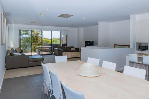 1 Sunset Place - Accommodation Gold Coast 2