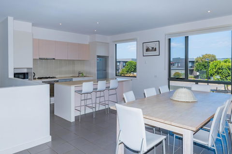 1 Sunset Place - Accommodation Gold Coast 0