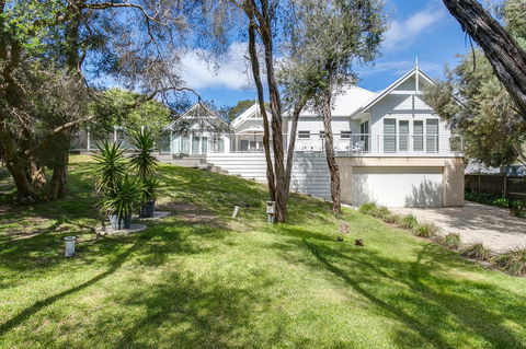 Perfect Blairgowrie Beach House - Accommodation Gold Coast 2