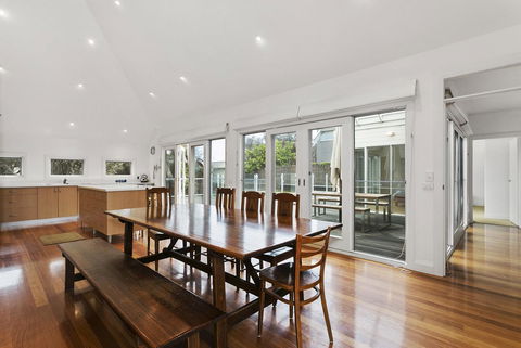 Perfect Blairgowrie Beach House - Accommodation Gold Coast 9