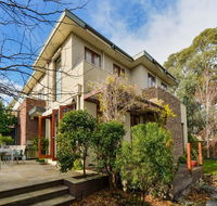 Boutique Stays - Maple On Kent Glen Iris Townhouse - Gold Coast 4U