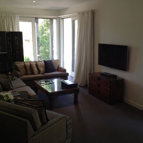 Lorne Holiday House - Gold Coast 4U 11