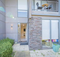 Stylish 3 Bedroom Condo - Accommodation Gold Coast