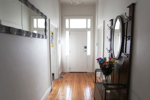 Montabella - Accommodation Gold Coast 8
