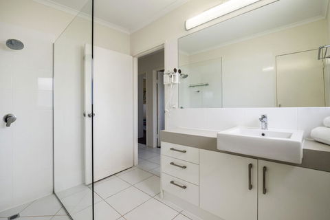 Sunseeker Holiday Apartments - Accommodation Gold Coast 35