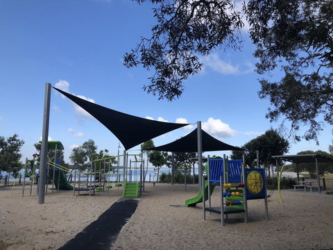 Bribie Island Hotel - Accommodation Gold Coast 23