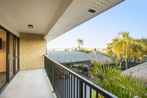 Nightcap At Kawana Waters Hotel - Accommodation Gold Coast 39