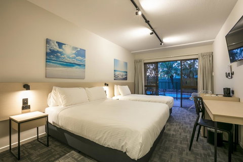 Nightcap At Kawana Waters Hotel - Accommodation Gold Coast 1