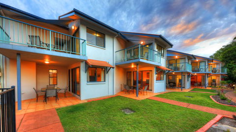 Dolphin Waters - Accommodation Gold Coast 16
