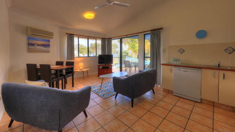 Dolphin Waters - Accommodation Gold Coast 1