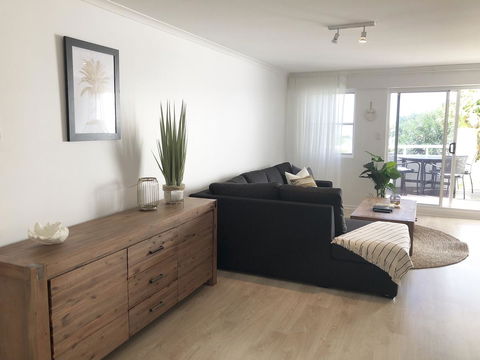 Sunshine Beach Luxe Apartment - Accommodation Gold Coast 23