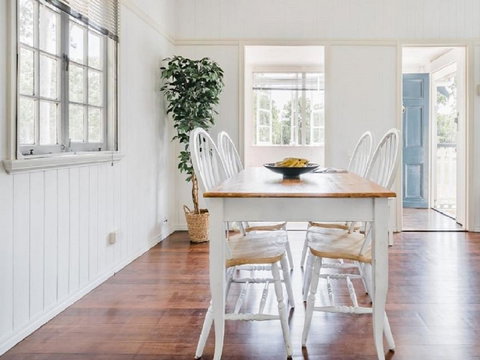 Lake Weyba Noosa Lodge & Kangaroos - Accommodation Gold Coast 6