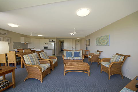 Sunshine Vista - Accommodation Gold Coast 24