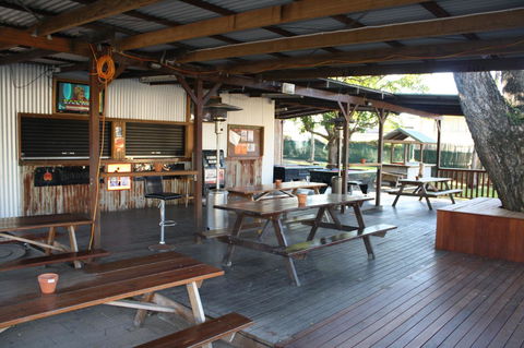 Nomads Airlie Beach - 1 Gold Coast 2