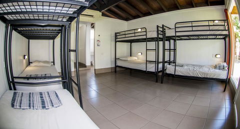 Nomads Airlie Beach - 1 Gold Coast 3