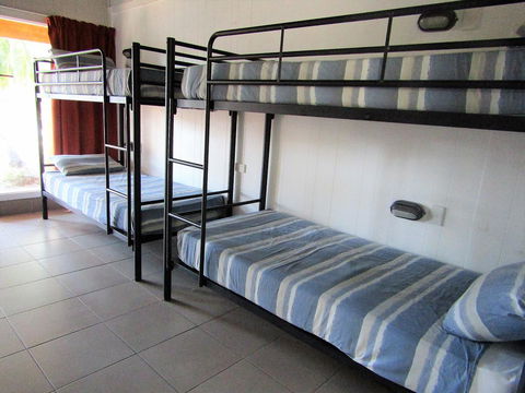 Nomads Airlie Beach - 1 Gold Coast 7