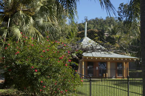 Nomads Airlie Beach - 1 Gold Coast 10