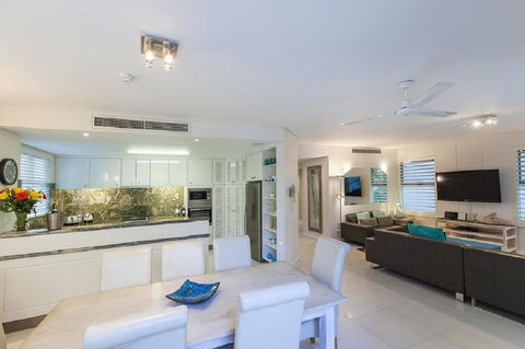 Emerald Noosa - Gold Coast 4U 9