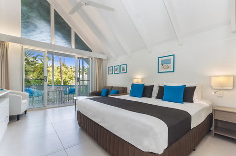 By The Sea Port Douglas - Accommodation Gold Coast 9