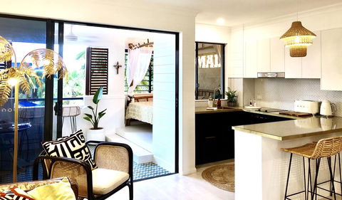 NOMAD - Luxe Apartment - Accommodation Gold Coast 23