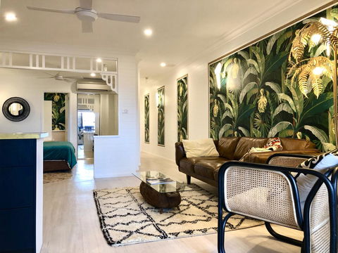 NOMAD - Luxe Apartment - Accommodation Gold Coast 24