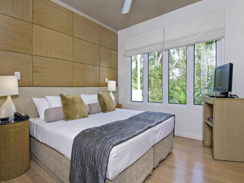 Beach Club Port Douglas Luxury Apartments - 1 Gold Coast 10