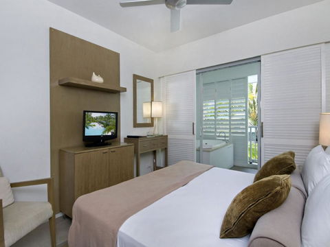 Beach Club Port Douglas Luxury Apartments - 1 Gold Coast 7