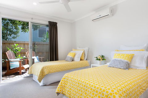 Jolly Roger's Beach House - Accommodation Gold Coast 10