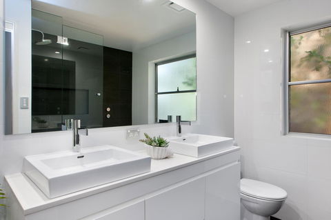 Jolly Roger's Beach House - Accommodation Gold Coast 12