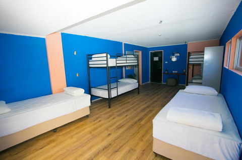 Rainbow Bay Backpackers - 1 Gold Coast 13