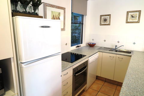 The Hastings Beach Houses - Accommodation Gold Coast 40