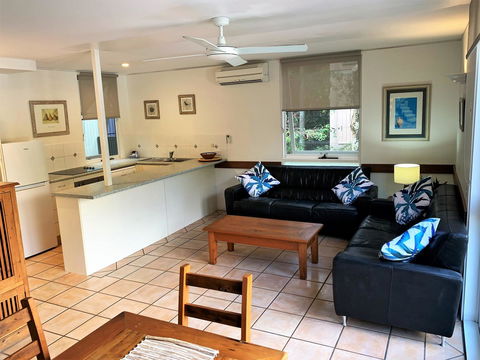 The Hastings Beach Houses - Accommodation Gold Coast 10
