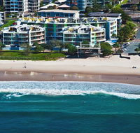 Rolling Surf Resort - Accommodation Gold Coast