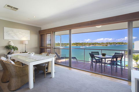 Noosa Shores Resort - Gold Coast 4U 22