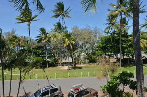 Seascape Holidays At Beachfront Terraces - 1 Gold Coast 27