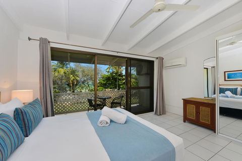 Seascape Holidays At Beachfront Terraces - 1 Gold Coast 5