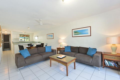 Seascape Holidays At Beachfront Terraces - 1 Gold Coast 11