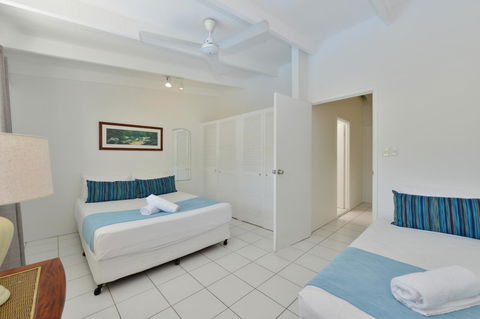 Seascape Holidays At Beachfront Terraces - 1 Gold Coast 6