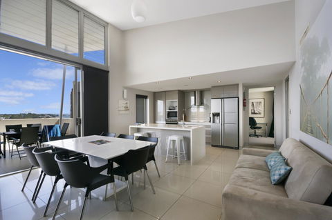 Redvue Holiday Apartments - Gold Coast 4U 28