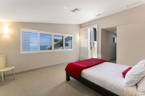 Redvue Holiday Apartments - Gold Coast 4U 21