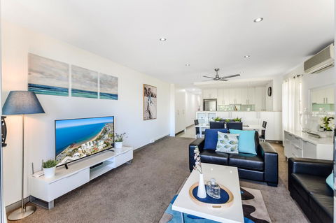 Redvue Holiday Apartments - Gold Coast 4U 2