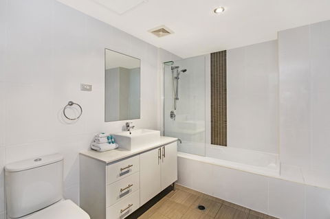 Redvue Holiday Apartments - Gold Coast 4U 11