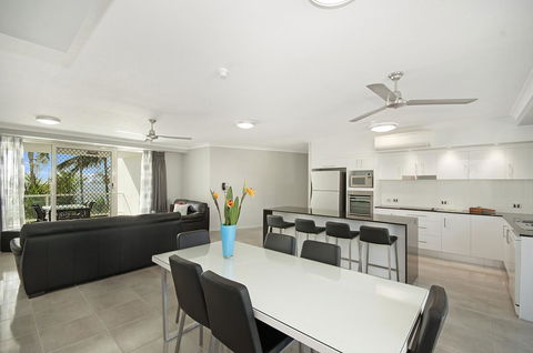 Mariners North Holiday Apartments - Gold Coast 4U 40