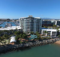 Mariners North Holiday Apartments - Gold Coast 4U