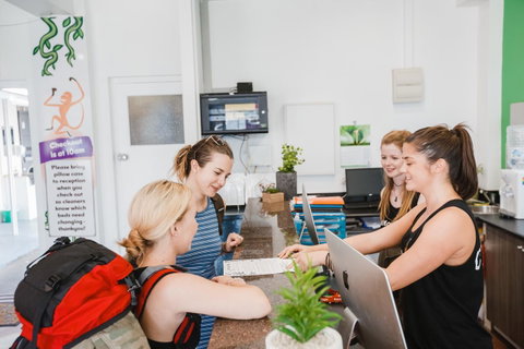 Mad Monkey Central - Accommodation Gold Coast 3