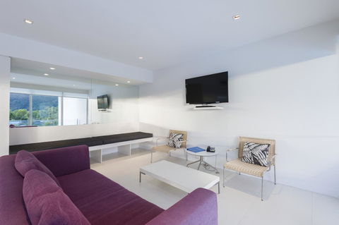 Pool Resort Port Douglas - Accommodation Gold Coast 15