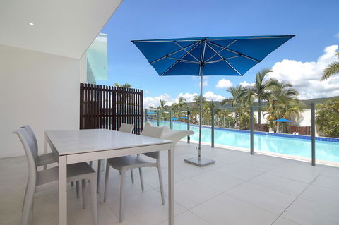 Pool Resort Port Douglas - Accommodation Gold Coast 9