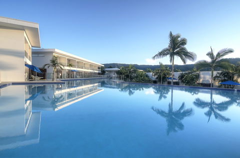 Pool Resort Port Douglas - Accommodation Gold Coast 1