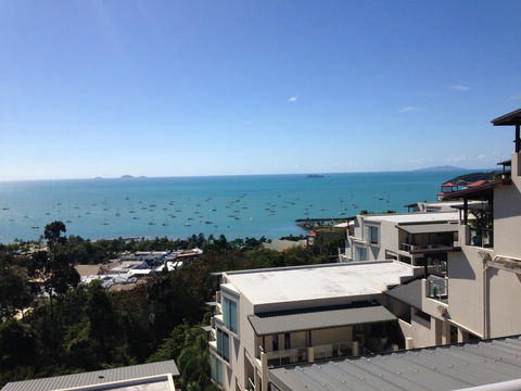 Whitsunday Reflections - Gold Coast 4U 0