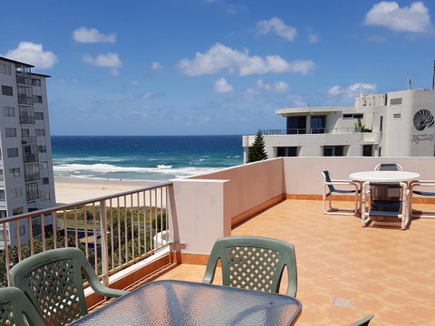 Surfers Chalet - Accommodation Gold Coast 37